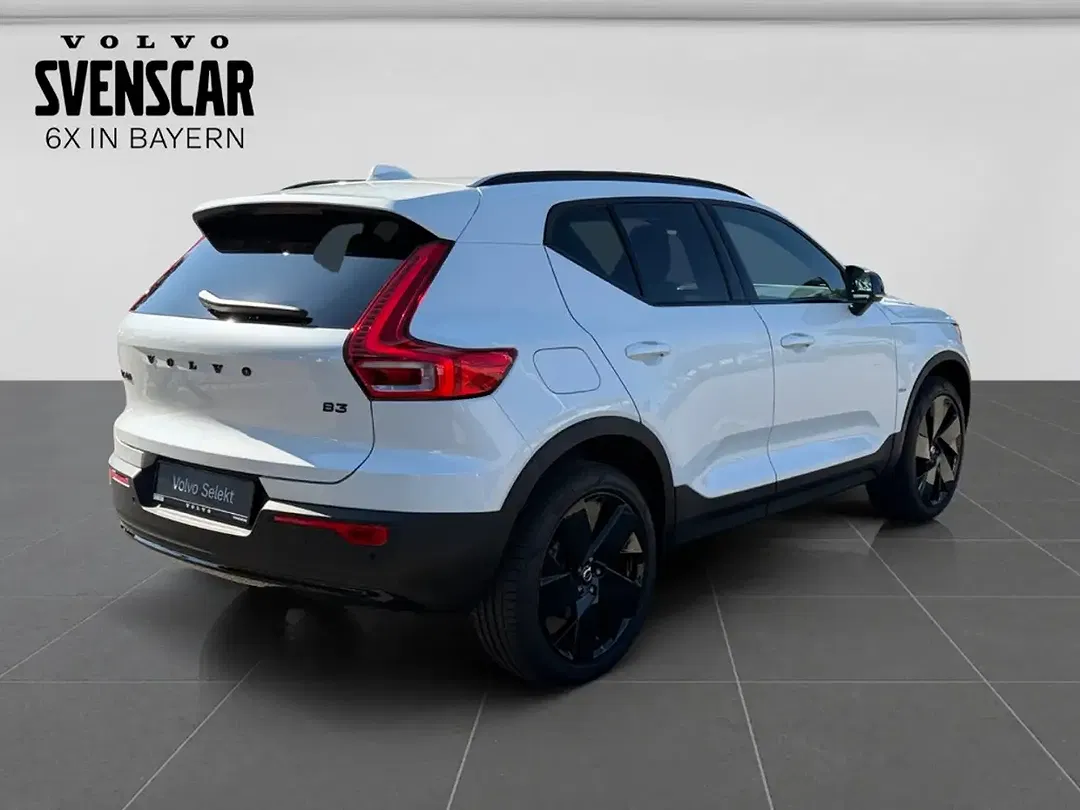 Volvo XC40 B3 Plus Black Edition - Thumbnail 5