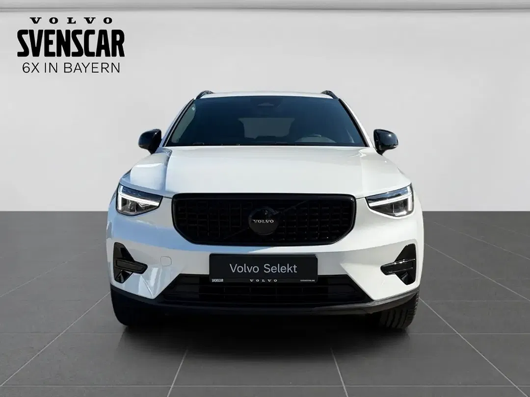 Volvo XC40 B3 Plus Black Edition - Thumbnail 8