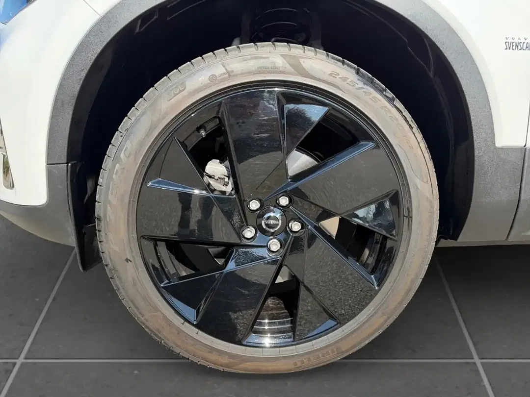 Volvo XC40 B3 Plus Black Edition - Thumbnail 9