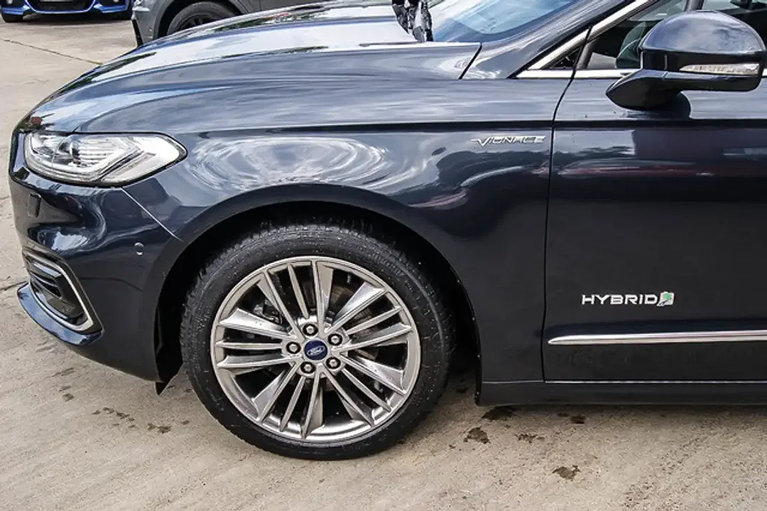 Ford Mondeo 2.0 Hybrid Vignale - Thumbnail 6