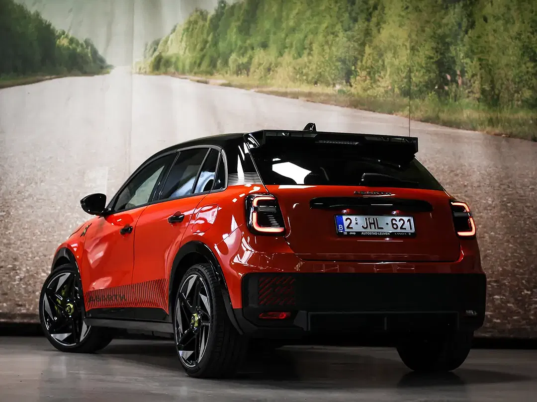 Abarth 600e Competizione - Thumbnail 3