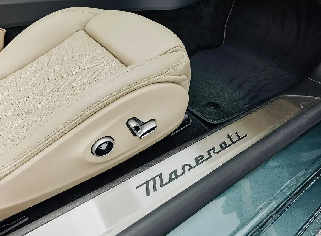 Maserati GranCabrio Fuoriserie Modena - Thumbnail 19