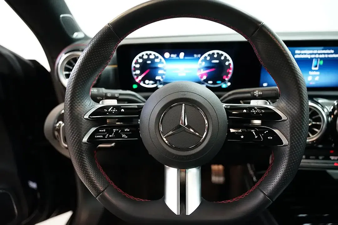 Mercedes-Benz CLA 180 Edition - Thumbnail 11