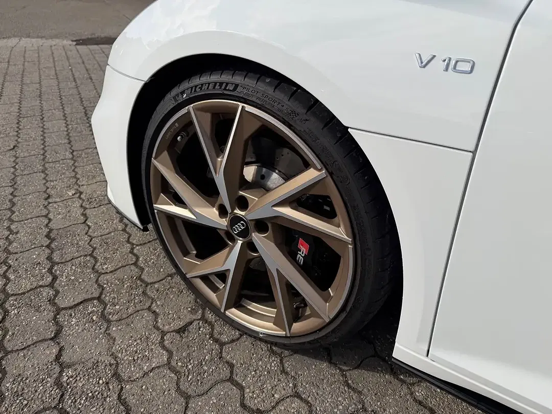 Audi R8 5.2 FSI - Thumbnail 11