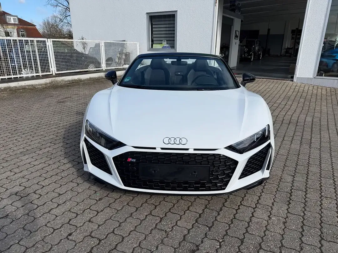 Audi R8 5.2 FSI - foto 2