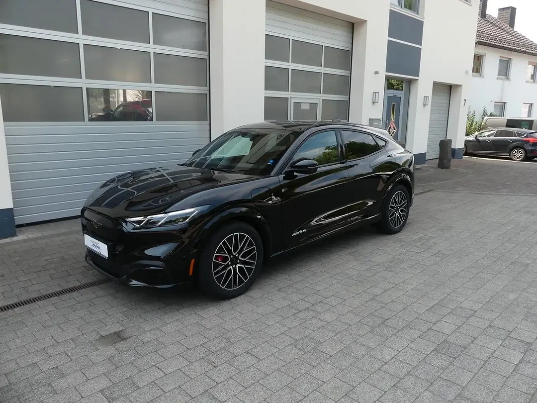 Ford Mustang Mach-E 4x4 - Afbeelding 1