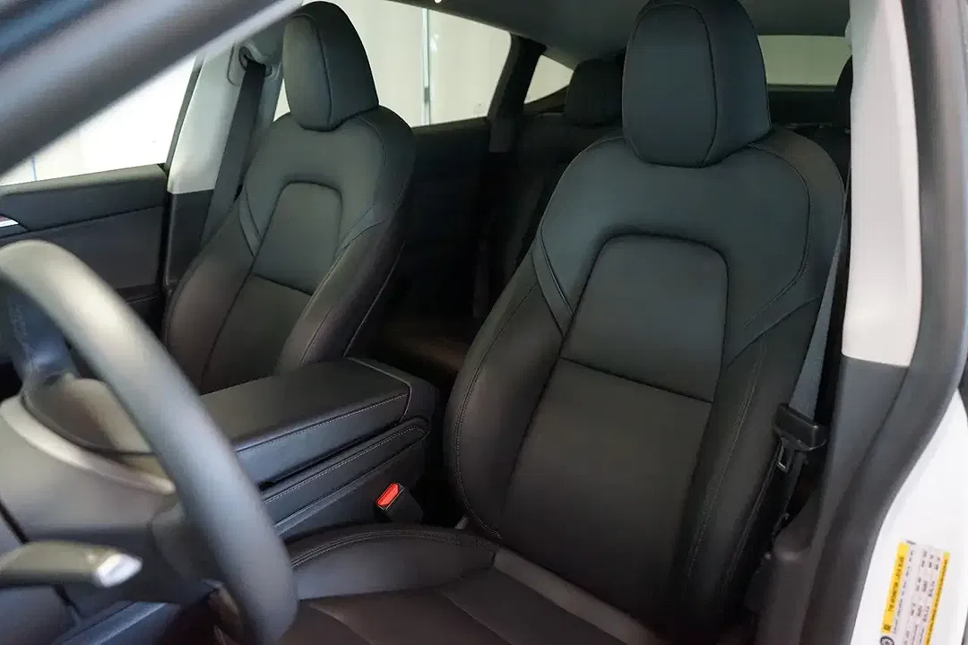 Tesla Model Y AWD Dual Motor Long Range - Thumbnail 11