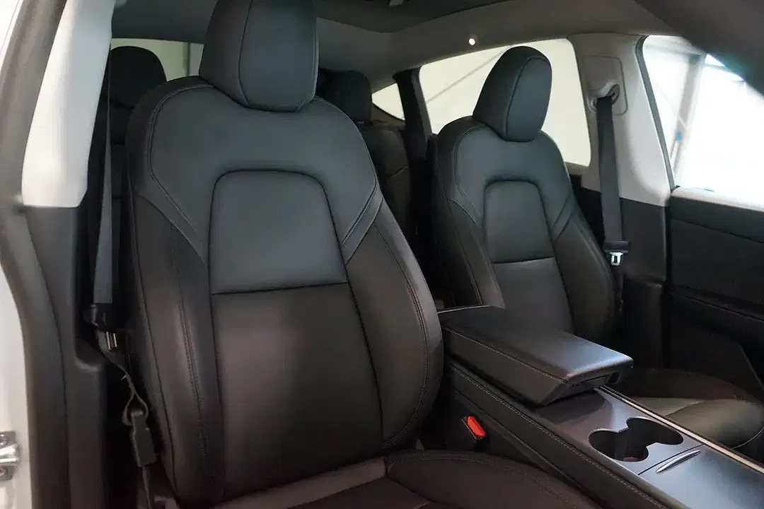 Tesla Model Y AWD Dual Motor Long Range - Thumbnail 12