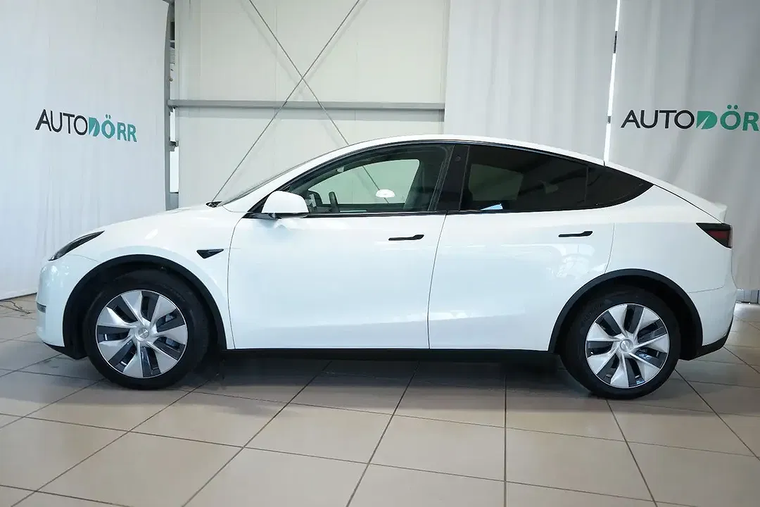 Tesla Model Y AWD Dual Motor Long Range - foto 2