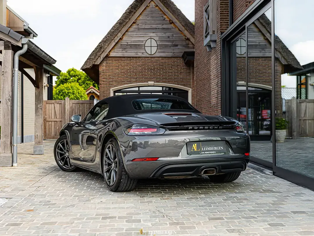 Porsche 718 - Thumbnail 4