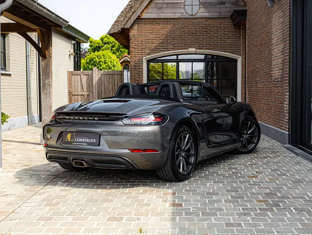 Porsche 718 - Thumbnail 8
