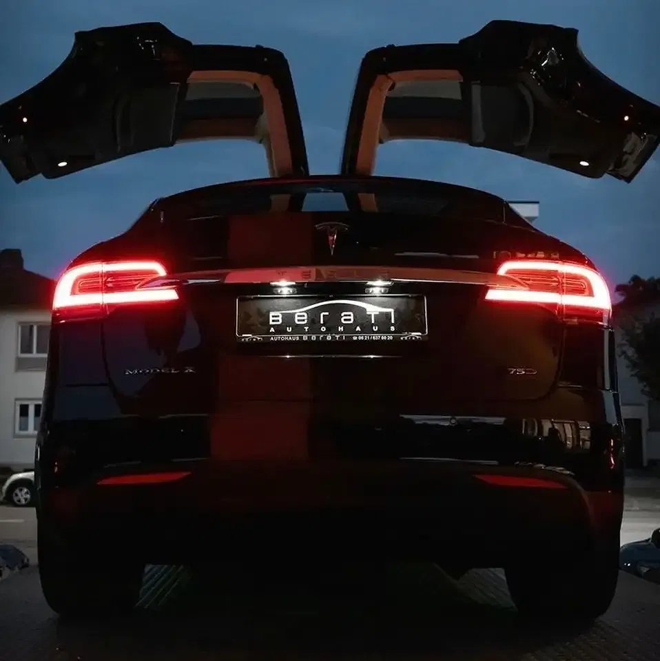 Tesla Model X Long Range - foto 1