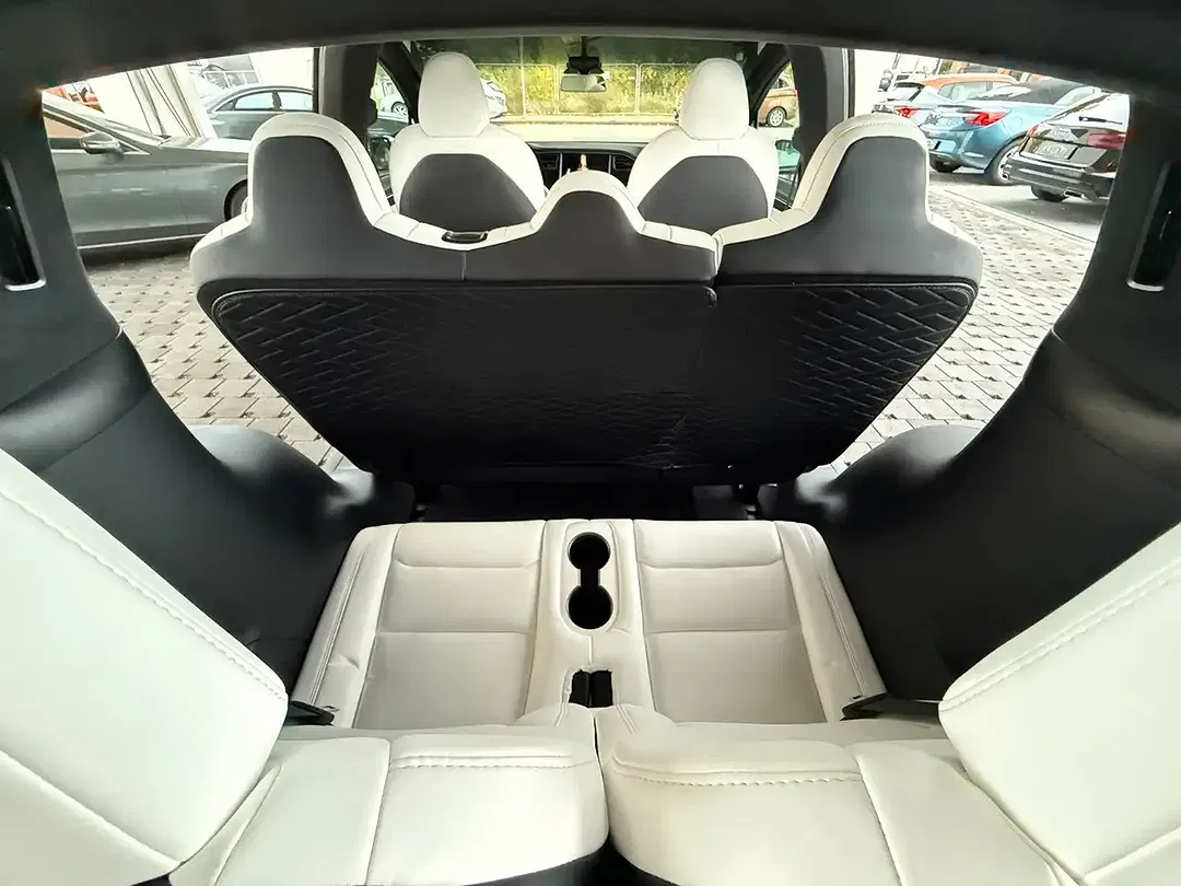 Tesla Model X Long Range - Thumbnail 4