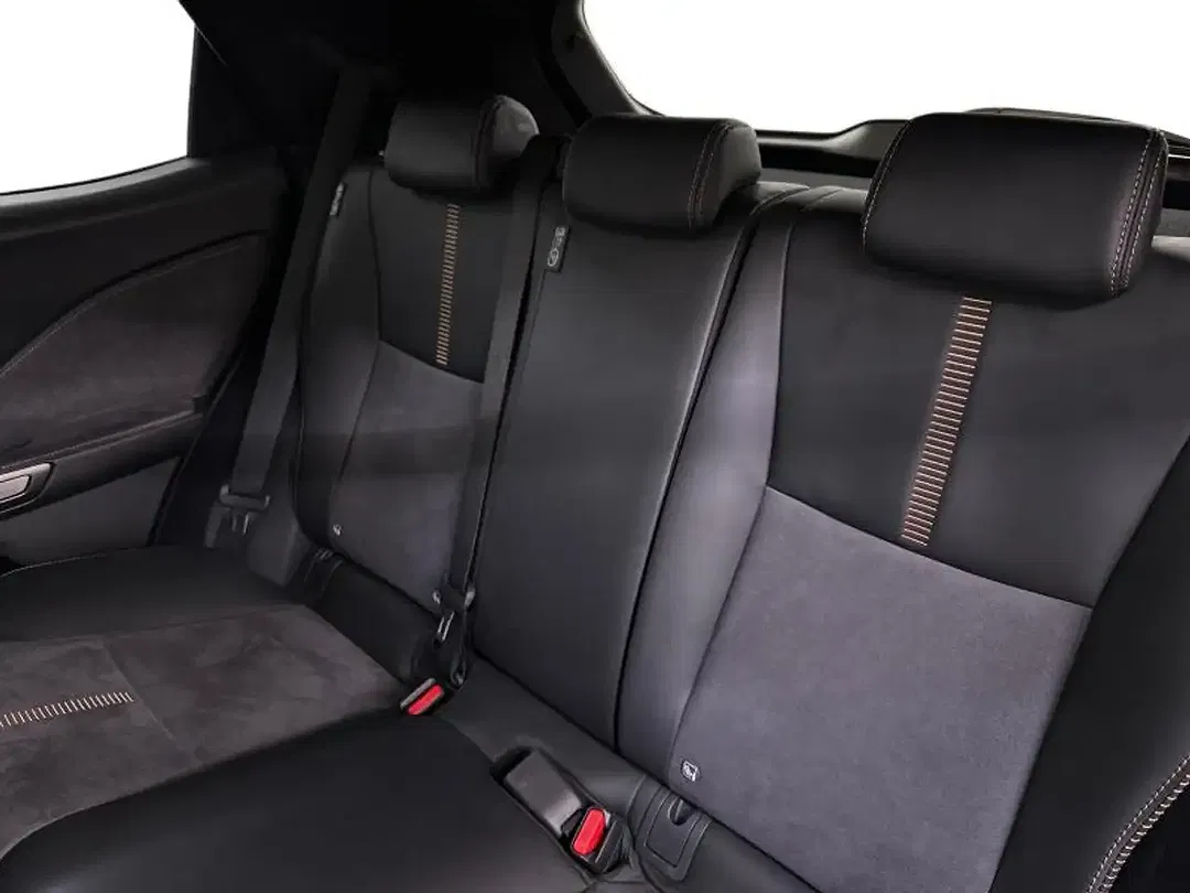 Lexus LBX Cool - Thumbnail 10