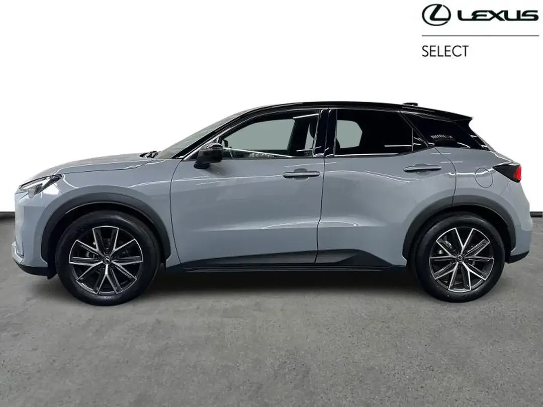 Lexus LBX Cool - Thumbnail 3