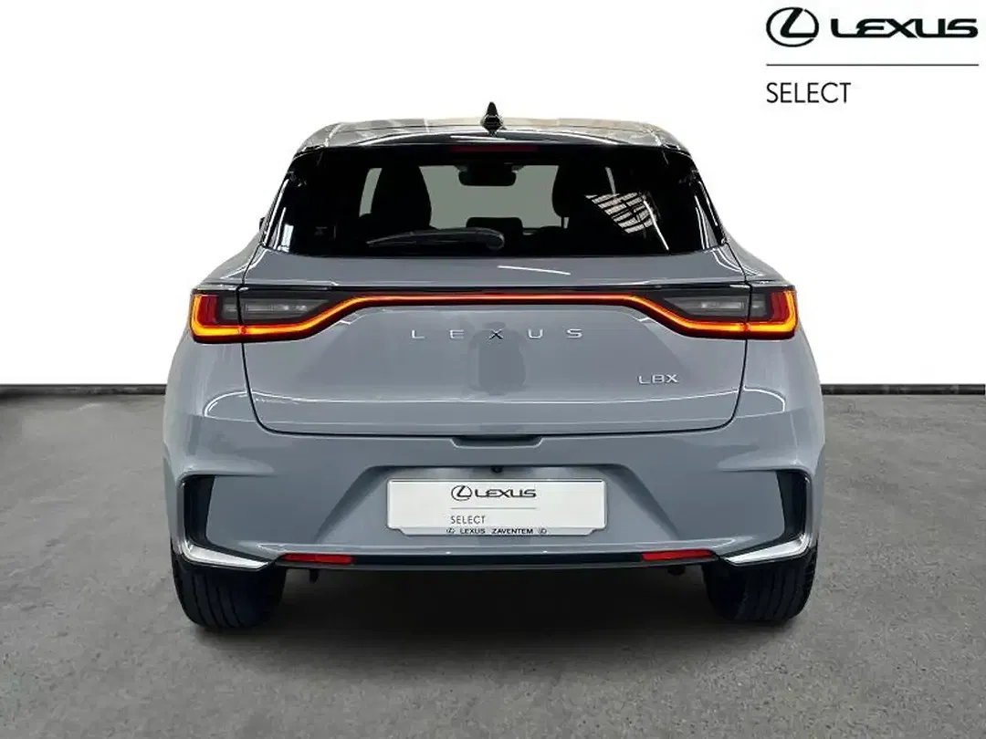 Lexus LBX Cool - Thumbnail 4