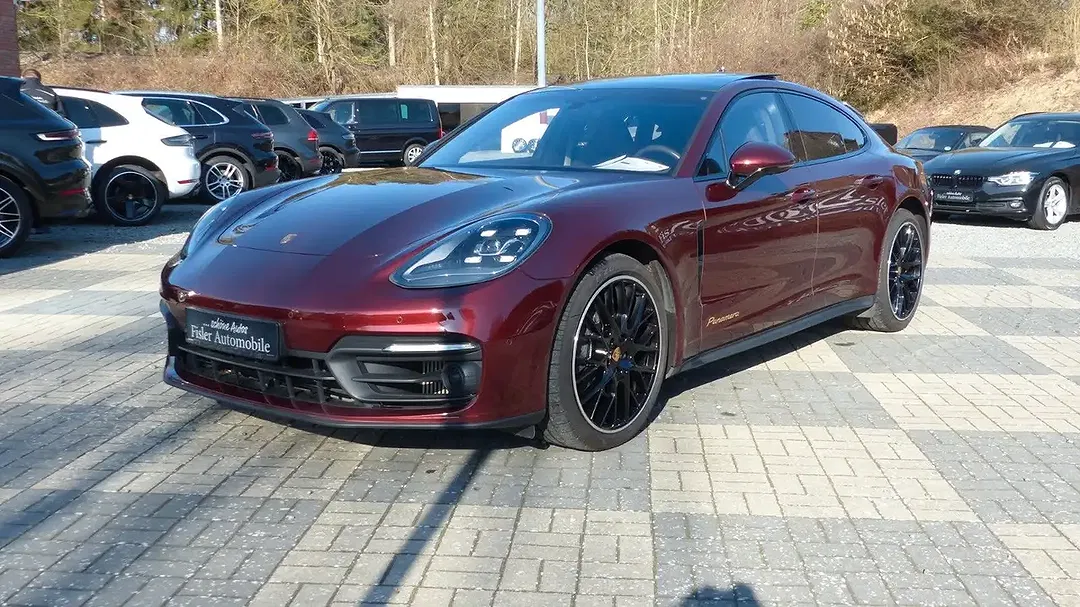 Porsche Panamera - foto 1