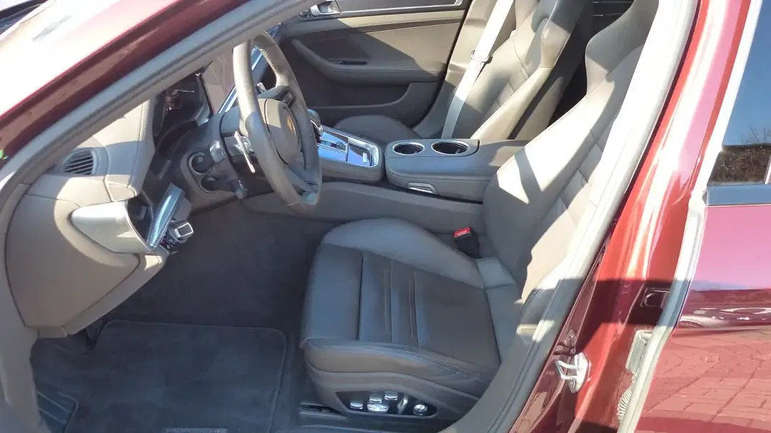 Porsche Panamera - Thumbnail 10