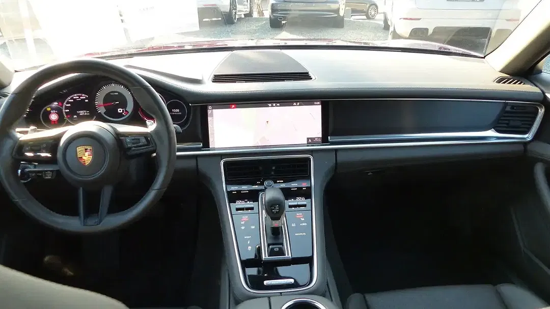 Porsche Panamera - Thumbnail 12