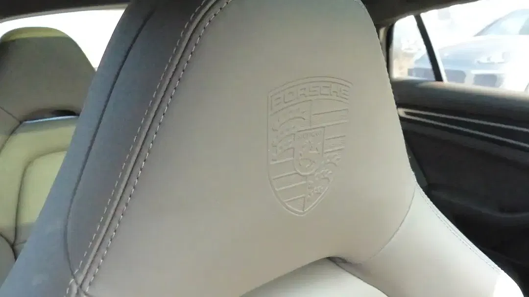 Porsche Panamera - Thumbnail 20