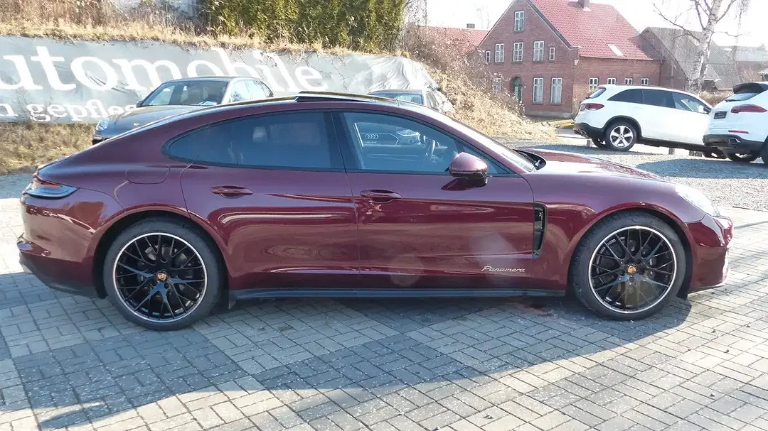 Porsche Panamera - Thumbnail 6