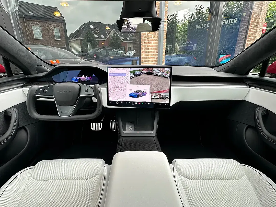 Tesla Model S Plaid - Thumbnail 18