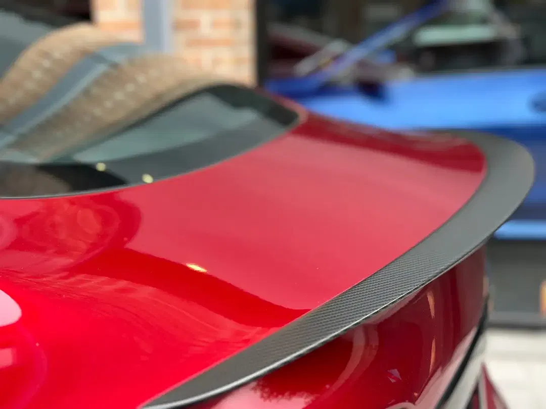 Tesla Model S Plaid - Thumbnail 9