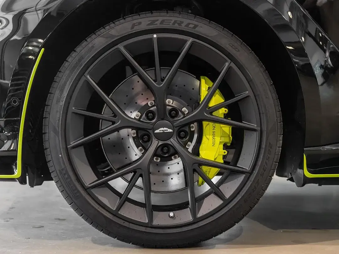 Aston Martin DBX 707 AMR - Thumbnail 4