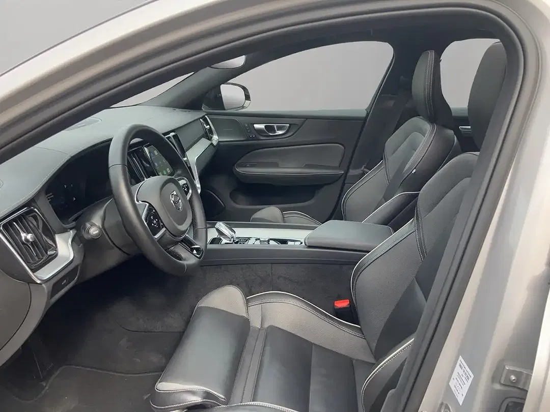 Volvo S60 Ultimate Dark - Thumbnail 11