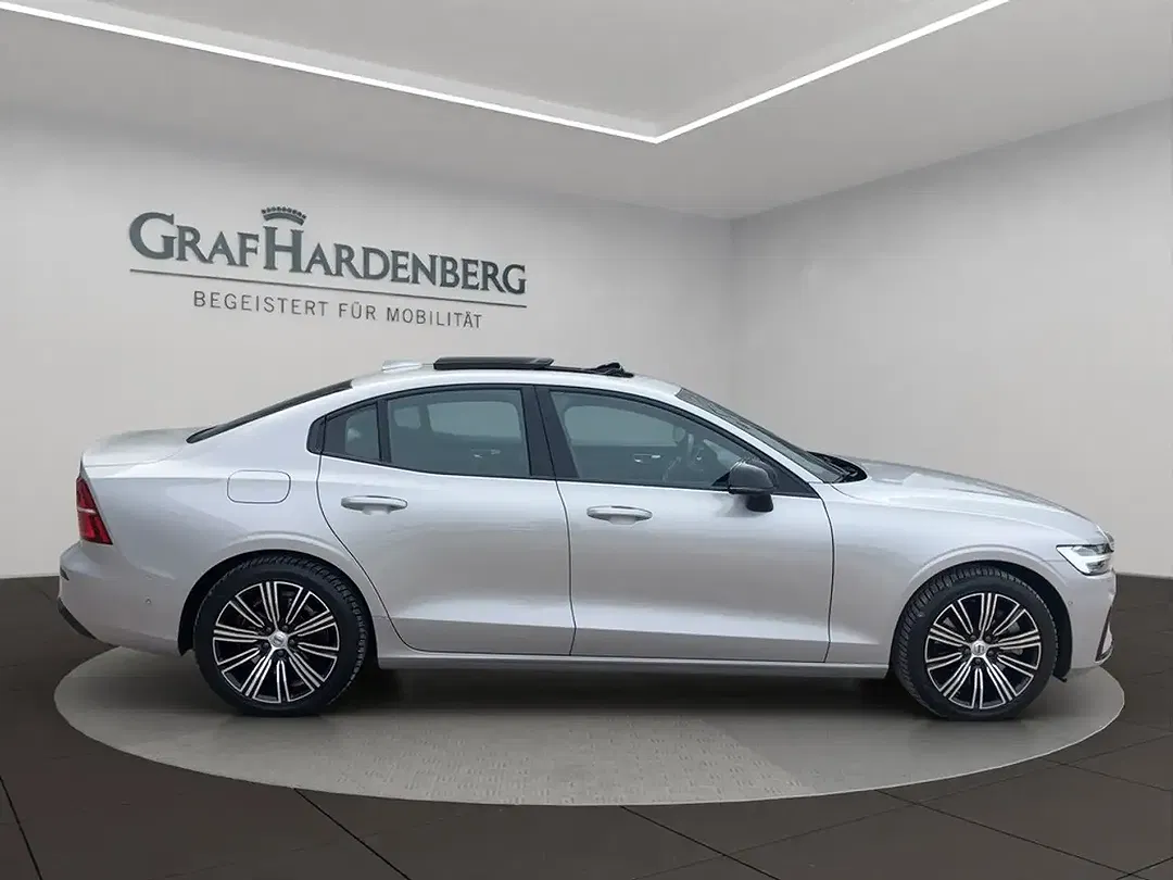 Volvo S60 Ultimate Dark - Thumbnail 7