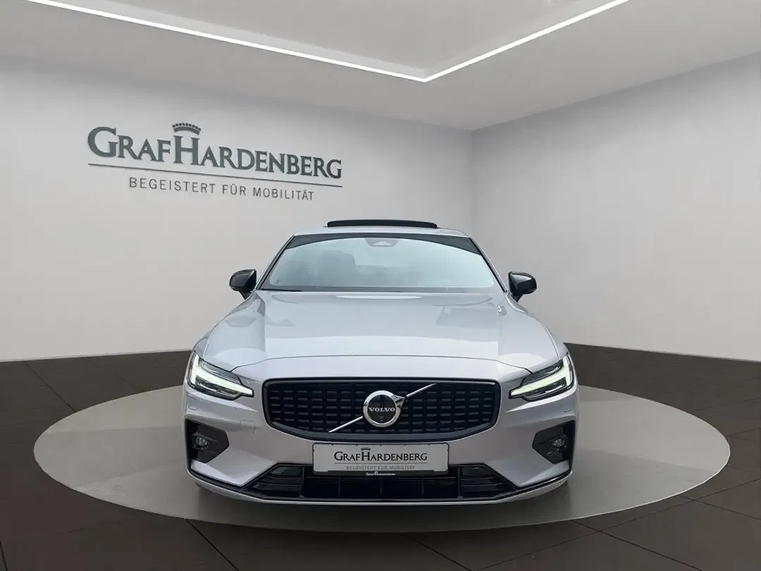 Volvo S60 Ultimate Dark - Thumbnail 9