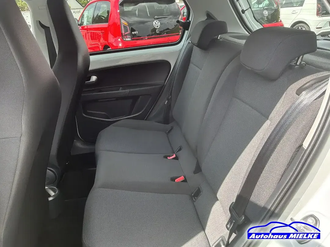Volkswagen up! - Thumbnail 9