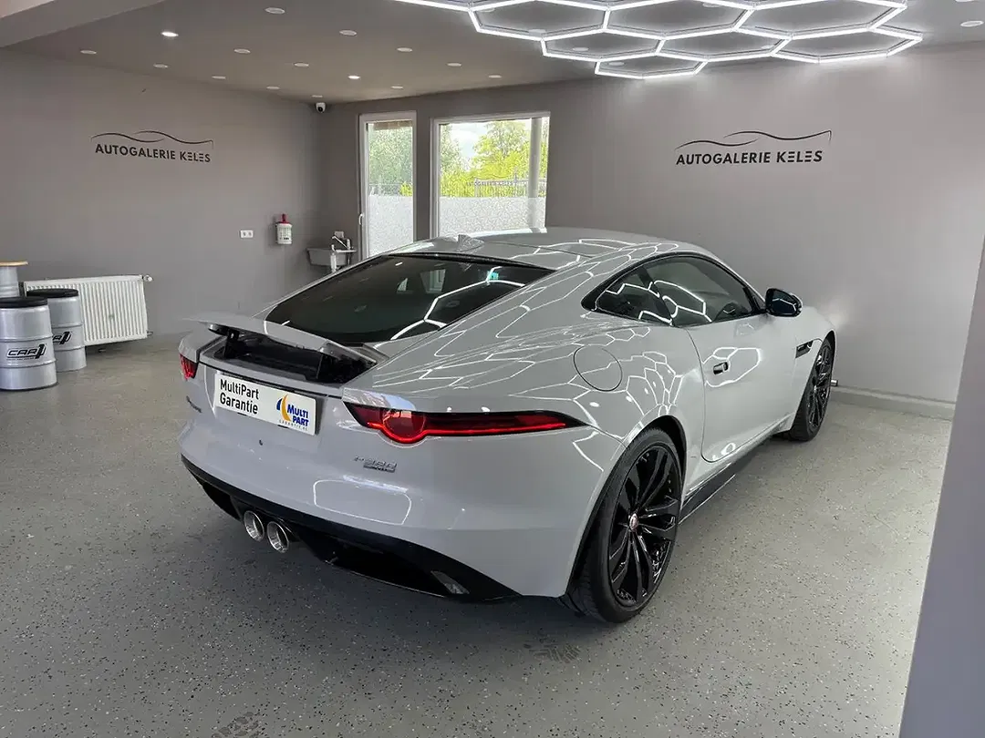 Jaguar F-Type 4x4 Coupe R-Dynamic - Thumbnail 4