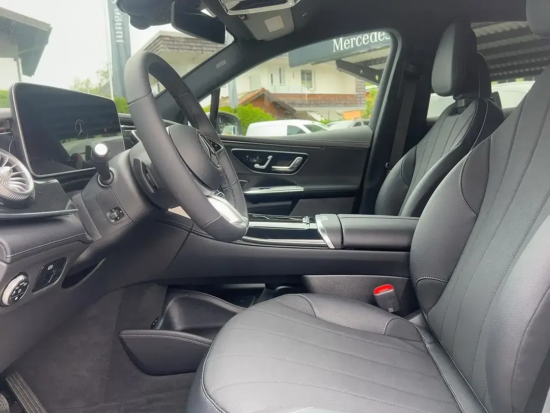 Mercedes-Benz EQE SUV 350 4MATIC - Thumbnail 3