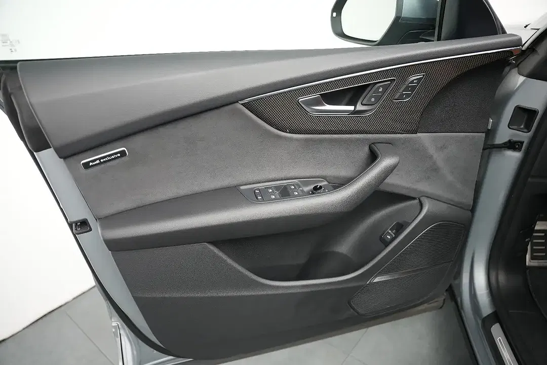 Audi SQ8 4.0 TFSI quattro exclusive - Thumbnail 14