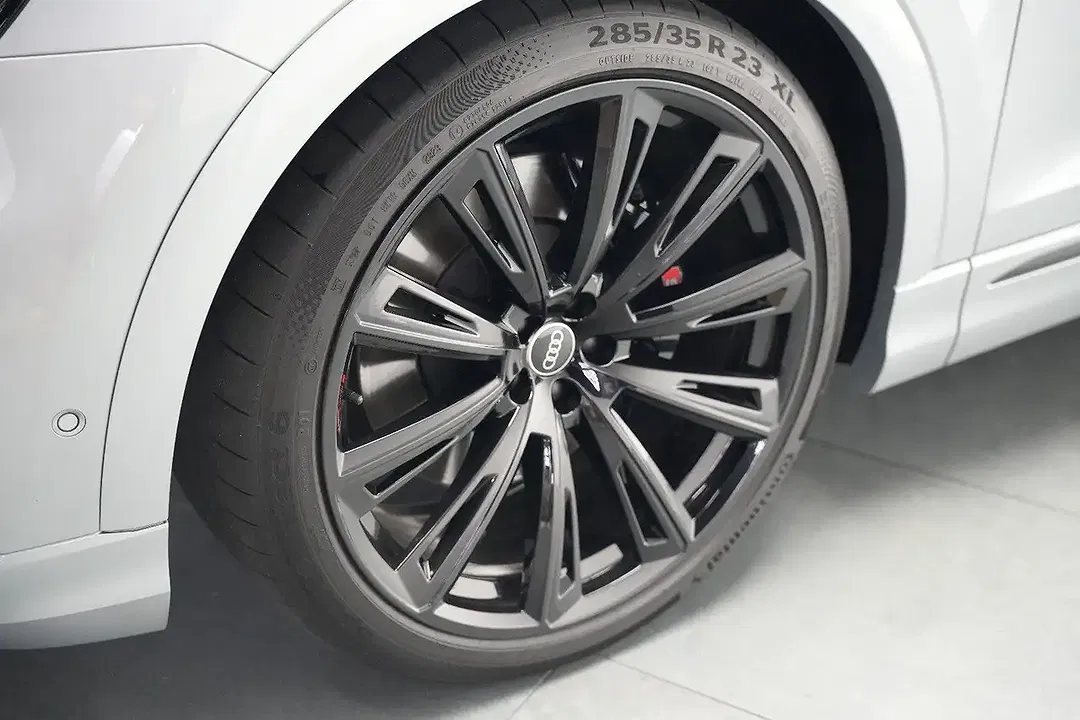 Audi SQ8 4.0 TFSI quattro exclusive - Thumbnail 7
