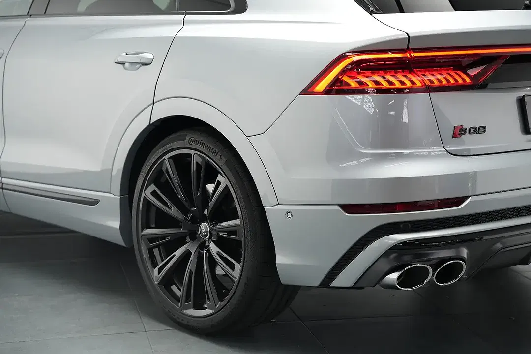 Audi SQ8 4.0 TFSI quattro exclusive - Thumbnail 9