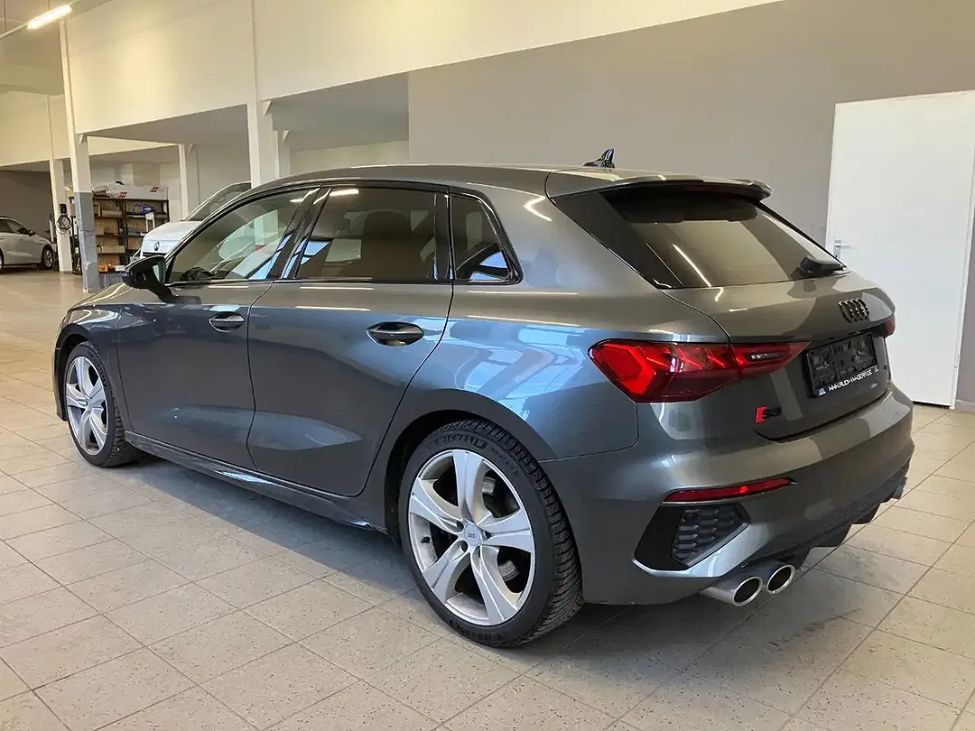 Audi S3 TFSI S tronic quattro Matrix LED Sportback - Thumbnail 4