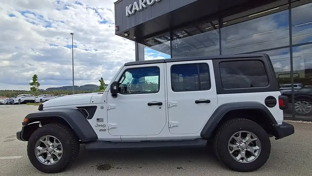 Jeep Wrangler 2.2 CRDi AUT Unlimited Sport - Thumbnail 3