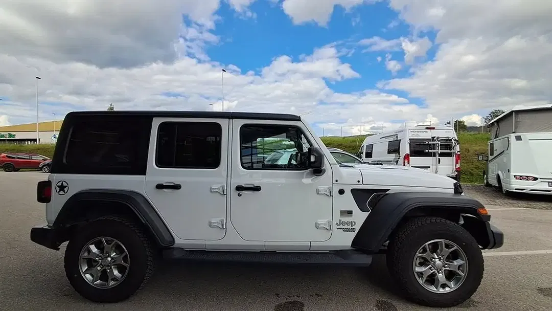 Jeep Wrangler 2.2 CRDi AUT Unlimited Sport - Thumbnail 9