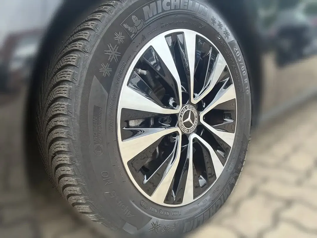 Mercedes-Benz B 180 AUT MBUX - Thumbnail 3