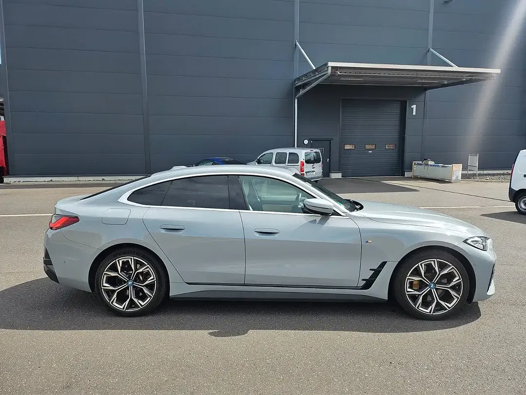 BMW i4 eDrive M Gran Coupe - Thumbnail 12