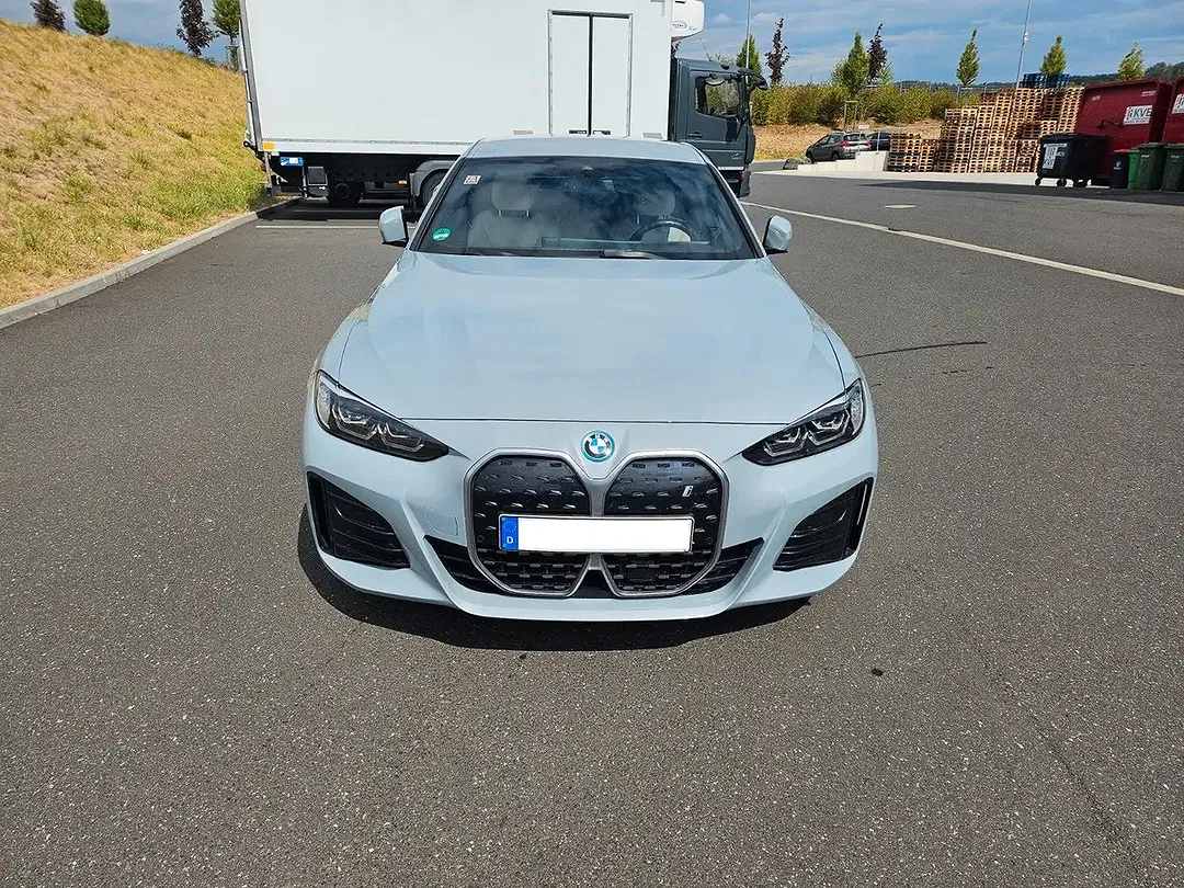 BMW i4 eDrive M Gran Coupe - Thumbnail 24