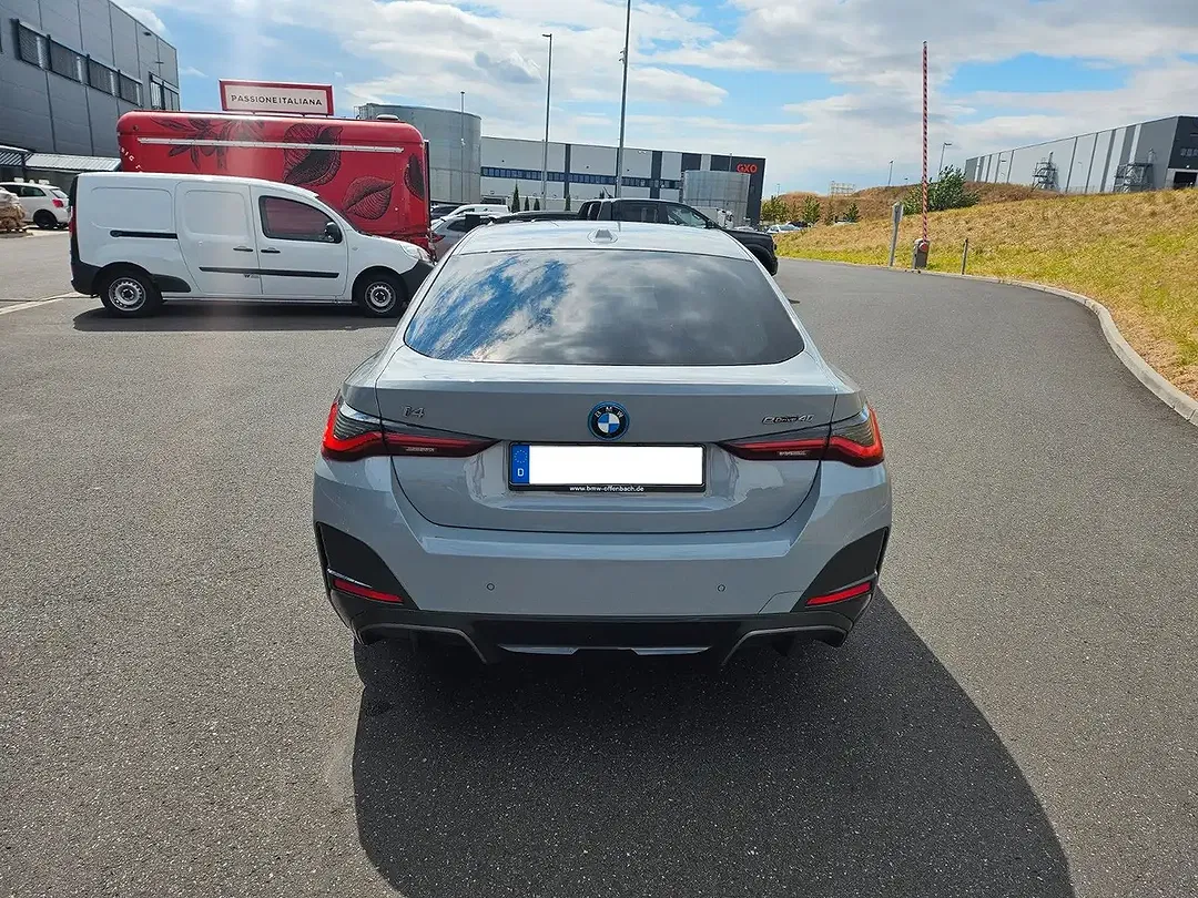 BMW i4 eDrive M Gran Coupe - Thumbnail 26
