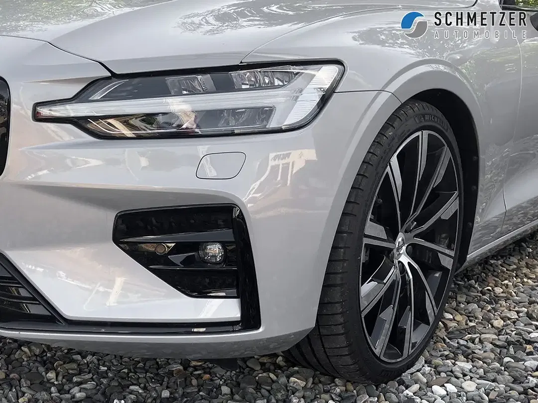 Volvo S60 B4 MHEV Plus Dark - Thumbnail 3