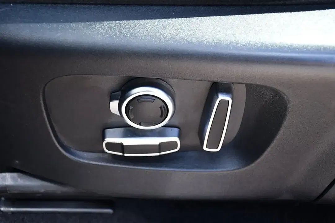 Land Rover Discovery Sport P300e 4x4 Hybrid HSE - foto 15