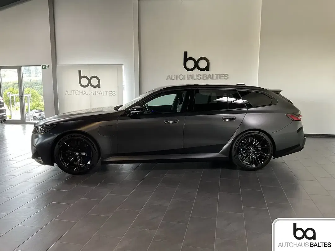 BMW M5 M Touring - Thumbnail 3