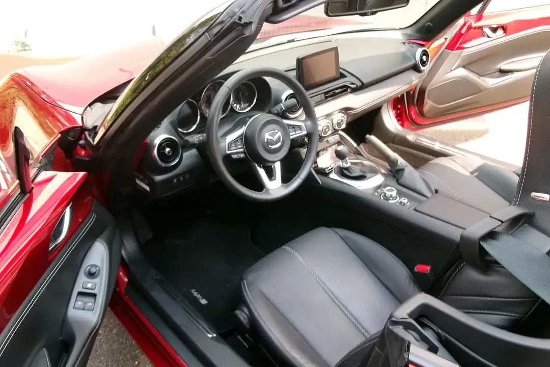 Mazda MX-5 Exclusive-Line - Thumbnail 12
