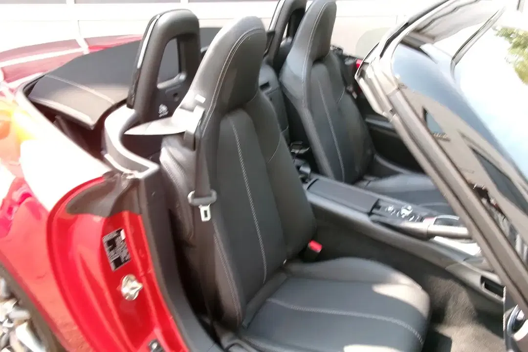 Mazda MX-5 Exclusive-Line - Thumbnail 13