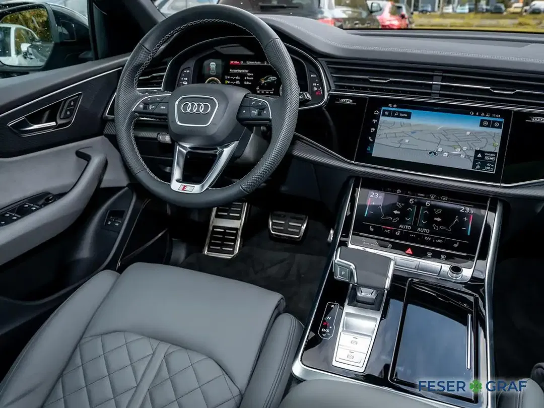Audi Q8 55 TFSI e - Thumbnail 4